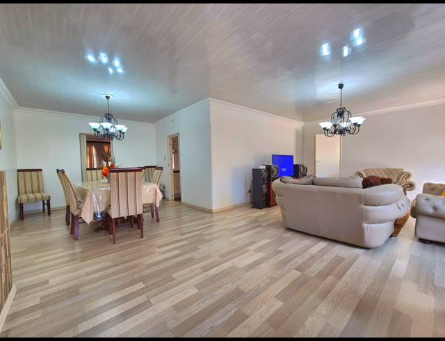 5 BEDROOM HOUSE TO LET IN BRENTHURST